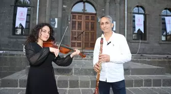 Diyarbakır'da Turizm Haftası etkinlikleri kapsamında müzik dinletisi