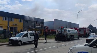 İnegöl'deki Mobilya Fabrikasında Çıkan Yangın Kontrol Altına Alındı