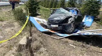 Isparta'da Otomobil Tabela İle Çarpışarak Takla Attı, Sürücü Hayatını Kaybetti