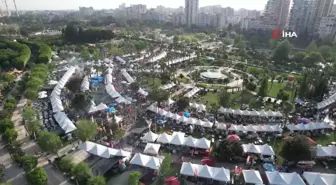 Portakal Çiçeği Karnavalı renkli görüntülere sahne oluyor