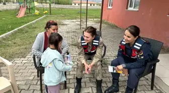 Erzincan'da Jandarma Ekipleri Bilgilendirme Faaliyeti Gerçekleştirdi