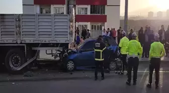 Niğde'de 3 aracın karıştığı trafik kazası maddi hasarla atlatıldı