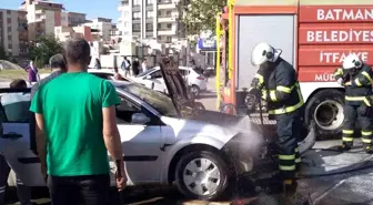 Batman'da seyir halindeki otomobilde çıkan yangın söndürüldü