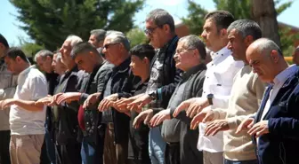 Konya'da Çiftçiler Yağmur Duasına Çıktı