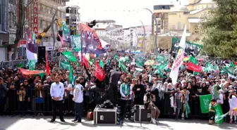 Peygamber Sevdalıları Vakfı Van Koordinatörlüğü tarafından düzenlenen 'Mevlid-i Nebi' etkinliğine yüzlerce vatandaş katıldı