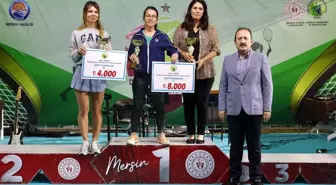 Mersin'de Kadınlar Günü Tenis Turnuvası Ödül Töreni