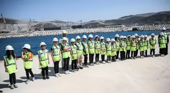 Mersin'de öğrenciler Akkuyu NGS inşaat sahasını gezdi