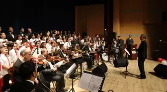 Edirne Müzik Akademisi ve Rumeli Müzikleri Topluluğu Aynı Sahneyi Paylaştı