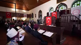 Milli Eğitim Bakanı Yusuf Tekin, 23 Nisan kutlamalarında çocuklara vatan sevgisini anlattı