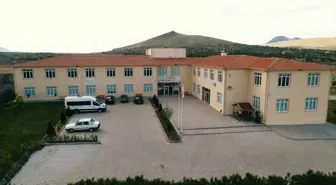 Kayseri Üniversitesi İncesu Ayşe ve Saffet Aslan Sağlık Hizmetleri Meslek Yüksekokulu'nda yeni bölümler açılıyor