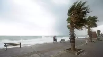 Meteoroloji'den toz taşınımı ve fırtına uyarısı! 24 Nisan yağmur var mı, hava nasıl olacak?