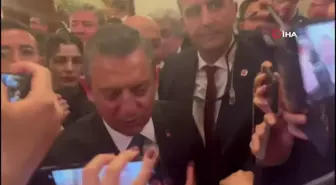 Özgür Özel: 'Sayın Cumhurbaşkanı ile çayımızı içtik, bayramlaştık, haftaya görüşeceğiz.'