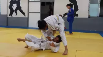 Şanlıurfalı 3 kız kardeş judoda başarı peşinde