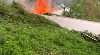 Sinop'un Ayancık ilçesinde çıkan yangında 2 ev kül oldu