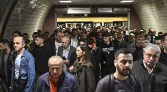 Üsküdar-Samandıra Metro Hattında Aksaklık Devam Ediyor