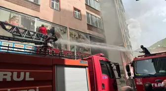 Gümüşhane'deki Giyim Mağazasında Yangın Çıktı