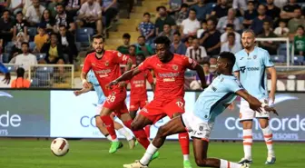 Hatayspor - Başakşehir Maçının İlk Yarısı 1-0 Başakşehir'in Üstünlüğüyle Sonuçlandı