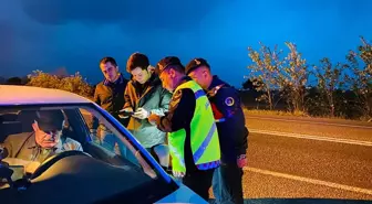 Niğde Altunhisar Kaymakamı Yol Kontrolünde Denetime Katıldı