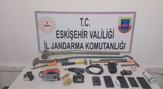 Eskişehir'de izinsiz kazı yapan 4 zanlı gözaltına alındı