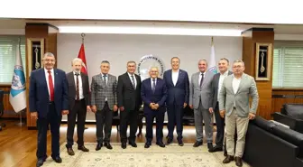 CHP Heyeti Kayseri Büyükşehir Belediye Başkanı Memduh Büyükkılıç'ı Ziyaret Etti