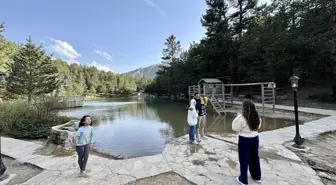 Gümüşhane'deki Limni Gölü Tabiat Parkı Ziyaretçilerini Ağırlıyor