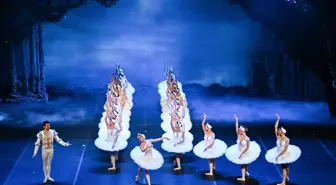 İZDOB, Kuğu Gölü Balesi'ni İzmirli izleyicilerle buluşturdu