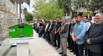 Çanakkale'de Bisiklet Kazasında Hayatını Kaybeden Üniversite Öğrencisi Eskişehir'de Defnedildi