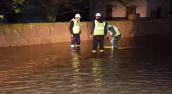 Konya'nın Kulu ilçesinde sağanak yağış hayatı olumsuz etkiledi