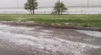 Nevşehir'de etkili olan dolu tarım arazilerinde hasara neden oldu