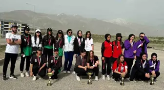 Erzincan'da düzenlenen Okullararası Bocce Müsabakalarında Tercan Anadolu Lisesi kızları il birincisi oldu