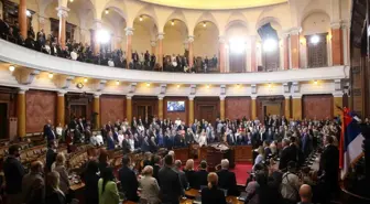 Sırbistan'da Yeni Hükümet Onaylandı, ABD'nin Yaptırım Uyguladığı Siyasetçiler de Kabinede