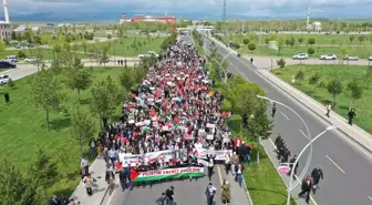 Ağrı İbrahim Çeçen Üniversitesi Öğrencileri ve Akademisyenleri Filistin'e Destek Yürüyüşü Düzenledi