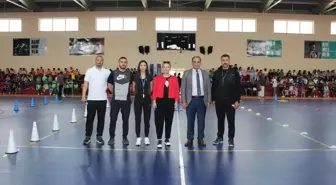 Yalova'da Geleneksel Çocuk Oyunları Yarışmaları Düzenlendi