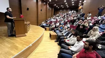 Op. Dr. Taner Kamacı Gazze'de yaşananları öğrencilere anlattı