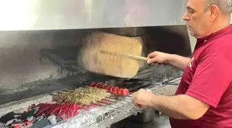 Şanlıurfa'da Keme Kebabına Fıstık Eklenerek Yeni Bir Lezzet Oluşturuldu