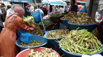 Van'da Şifalı Otların İçine Katılan Otlu Peynire Yoğun İlgi