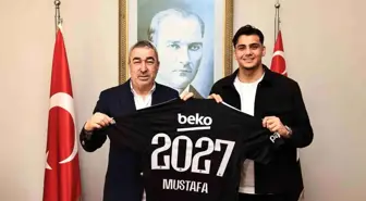 Beşiktaş, genç oyuncusu Mustafa Erhan Hekimoğlu'nun sözleşmesini yeniledi