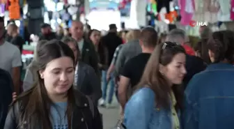 Edirne'de Bulgarların alışveriş mesaisi sürüyor