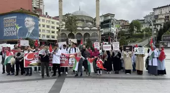 Rize'deki Doktorlar ve Öğrenciler İsrail'in Gazze'ye Saldırılarını Protesto Etti