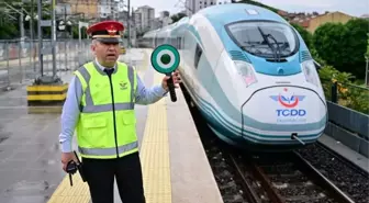 Seyahat süresi 7 saate düştü! İstanbul-Sivas yüksek hızlı tren seferleri başladı