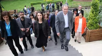 DEM Parti Eş Genel Başkanları Diyarbakır ve Mardin'de Ziyaretler Gerçekleştirdi
