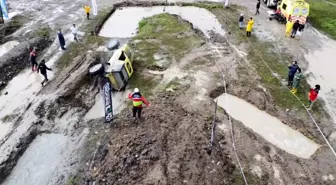 Düzce'de Off-Road Festivalinde Aracın Devrilme Anları Kameralara Yansıdı