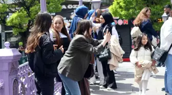 Porsuk Çayı'ndaki Köprüde Fotoğraf Çekimi Yoğunluğu