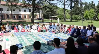 GTÜ Öğrencileri İsrail'in Gazze'ye yönelik saldırılarını protesto ediyor