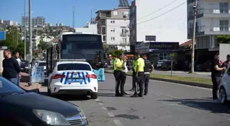 Antalya'da Zincirleme Trafik Kazası: 3 Yaralı