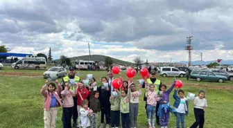 Aydın'ın Karacasu ilçesinde Hıdırellez Şenlikleri'nde trafik bilgilendirme yapıldı