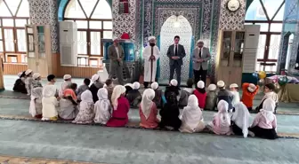 Orhaneli Merkez Durdubey Cami 4-6 yaş Kur'an Kursu öğrencileri ilk namazlarını kıldı