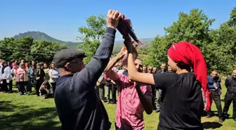 Sındırgı'da Geleneksel Hıdırellez Şenliği Baharın Müjdecisi Oldu