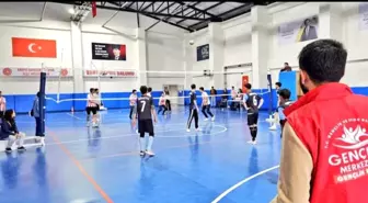 Muş Varto'da Liseler Arası Voleybol Turnuvası düzenlendi