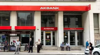 Akbank hacklendi mi? Akbank olayı ne, para mı çekiliyor? 'Haberimiz olmadan hesabımızdan para çekildi' iddiası!